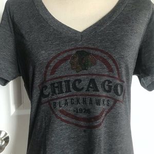 Chicago Blackhawks flare bottom size XL women's low v-neck shirt